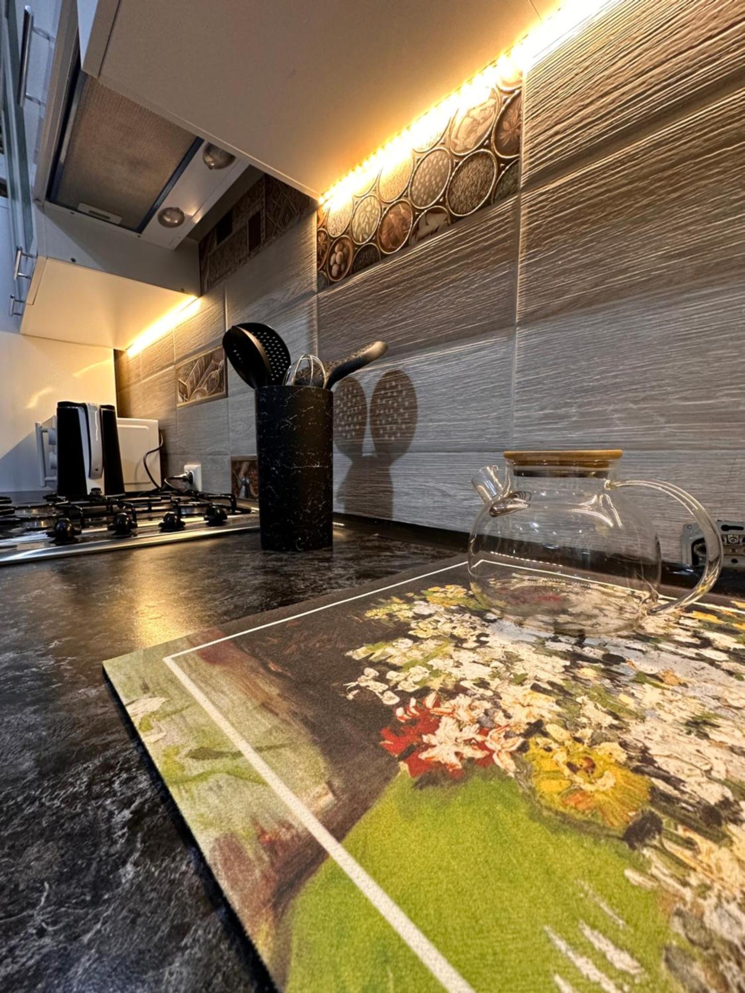 Apartment With City View On Sydykova St. 123 ビシュケク エクステリア 写真